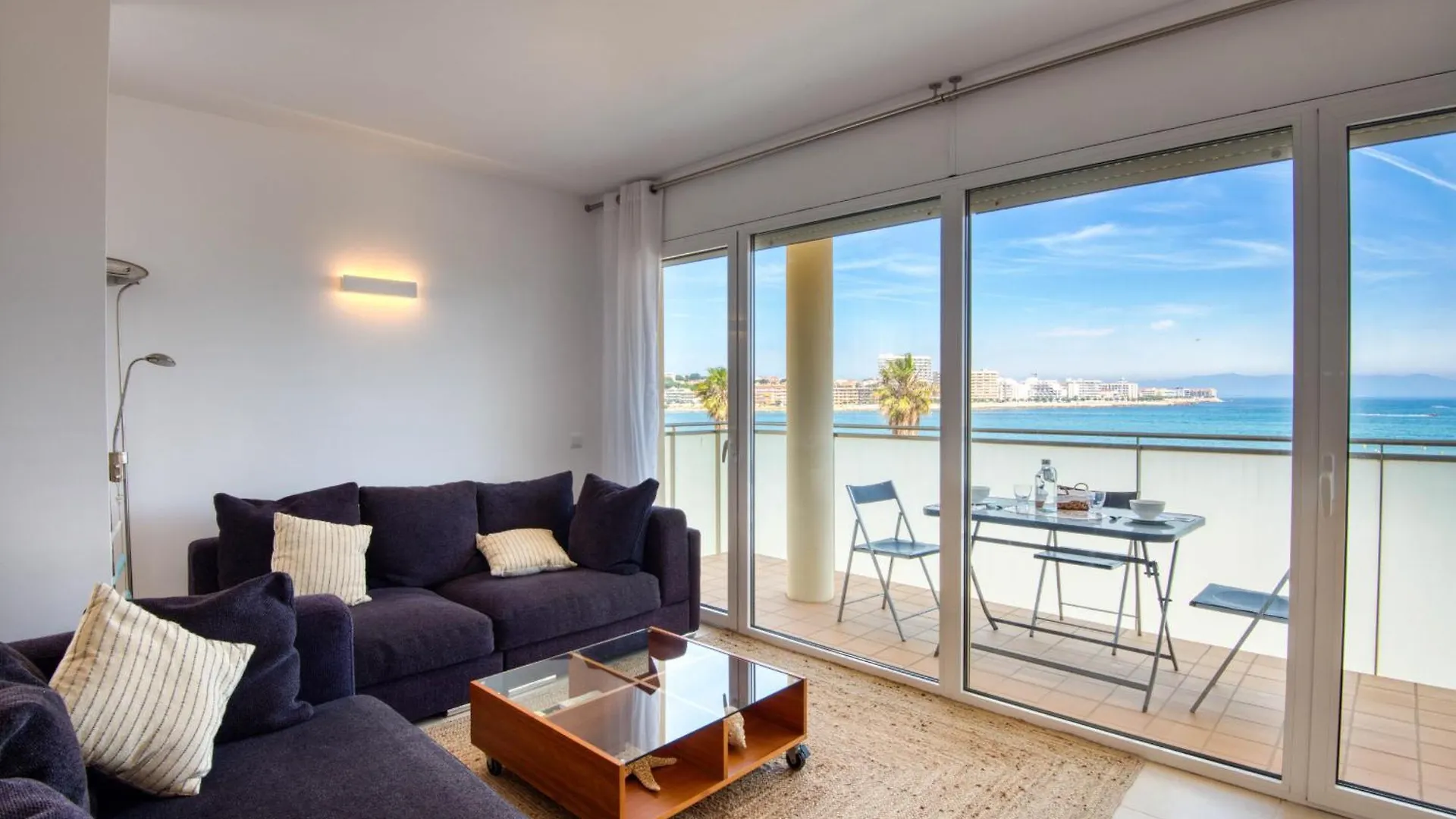 Apartment Ferienwohnung Lola L' Escala